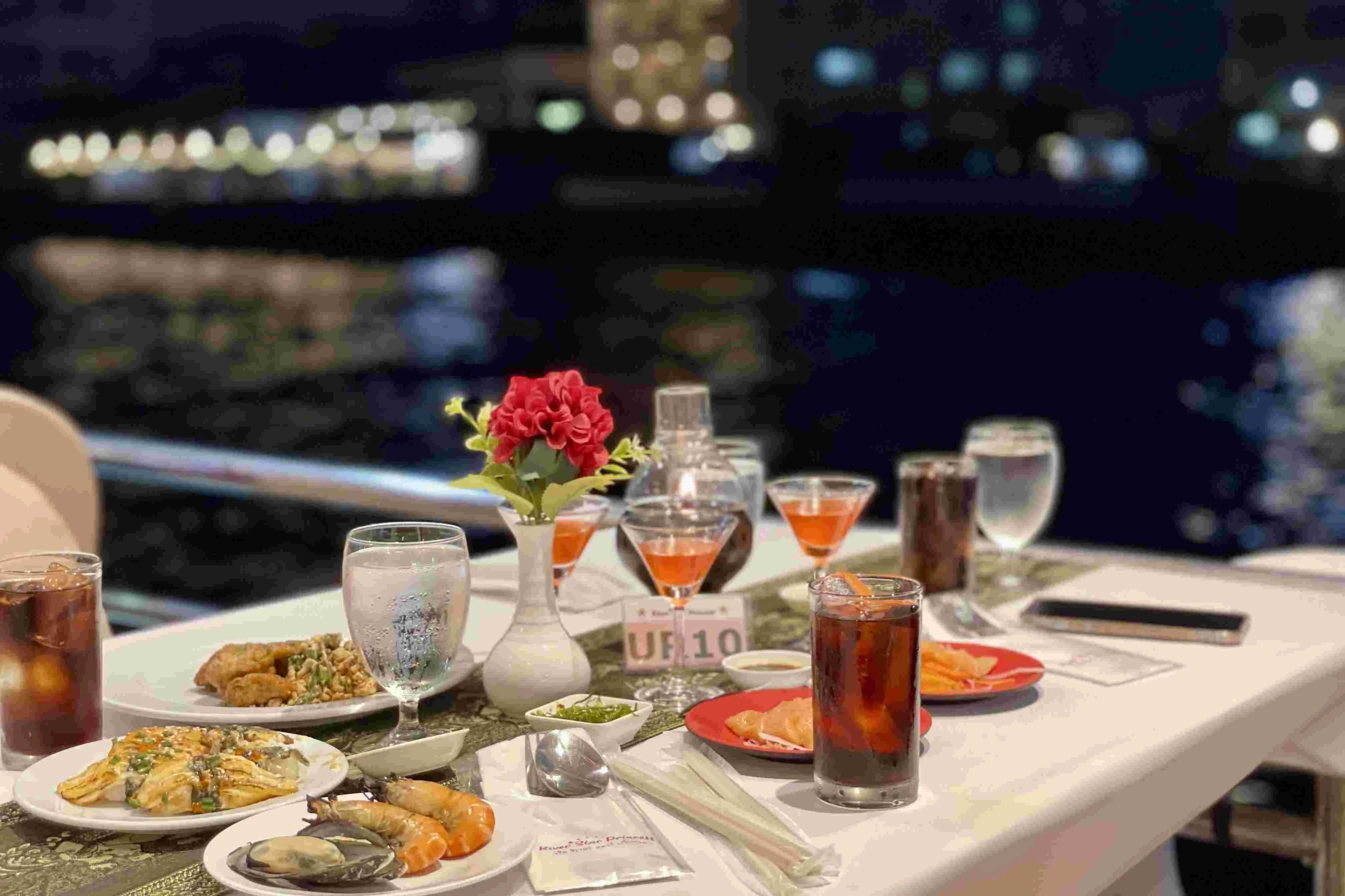 Chao Phra Ya Dinner Cruise