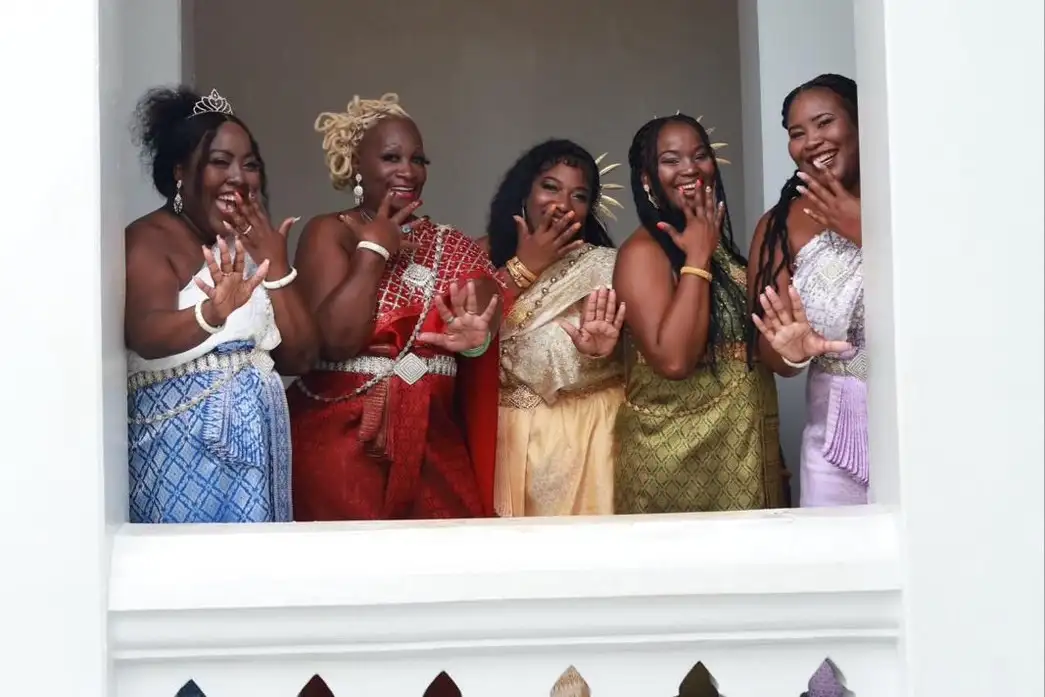 Luxury Van and Hyundai H1